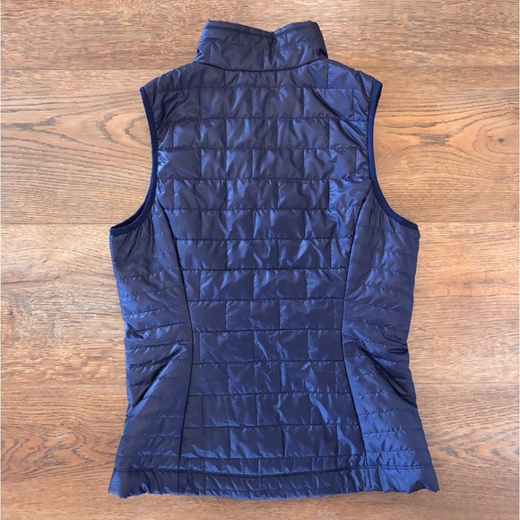 PATAGONIA - Women’s Nano Puff Vest (XS) in Classic Navy Blue (Water-Resistant) - Picture 3 of 5